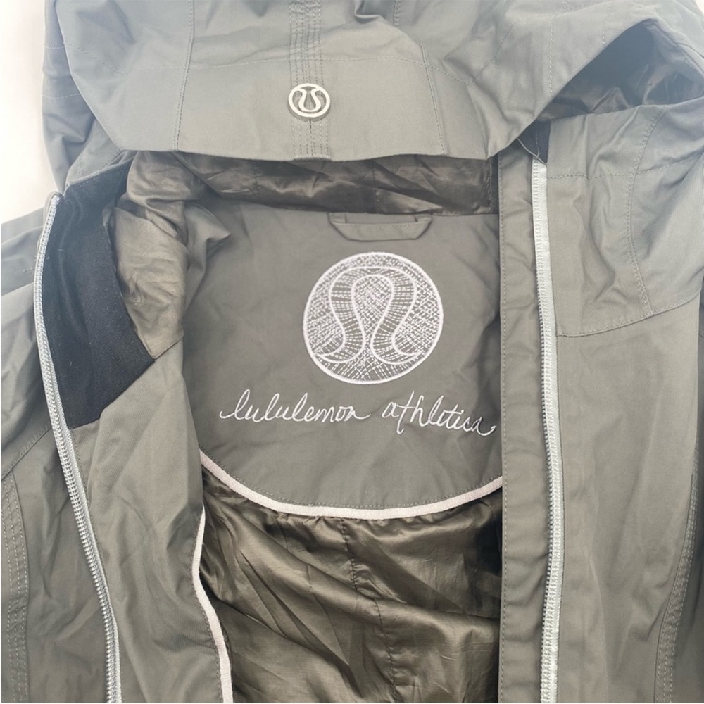 Lululemon rain coat